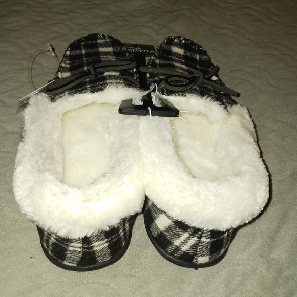NWT! Sonoma Slippers Sz Medium 7-8 - Picture 5 of 10